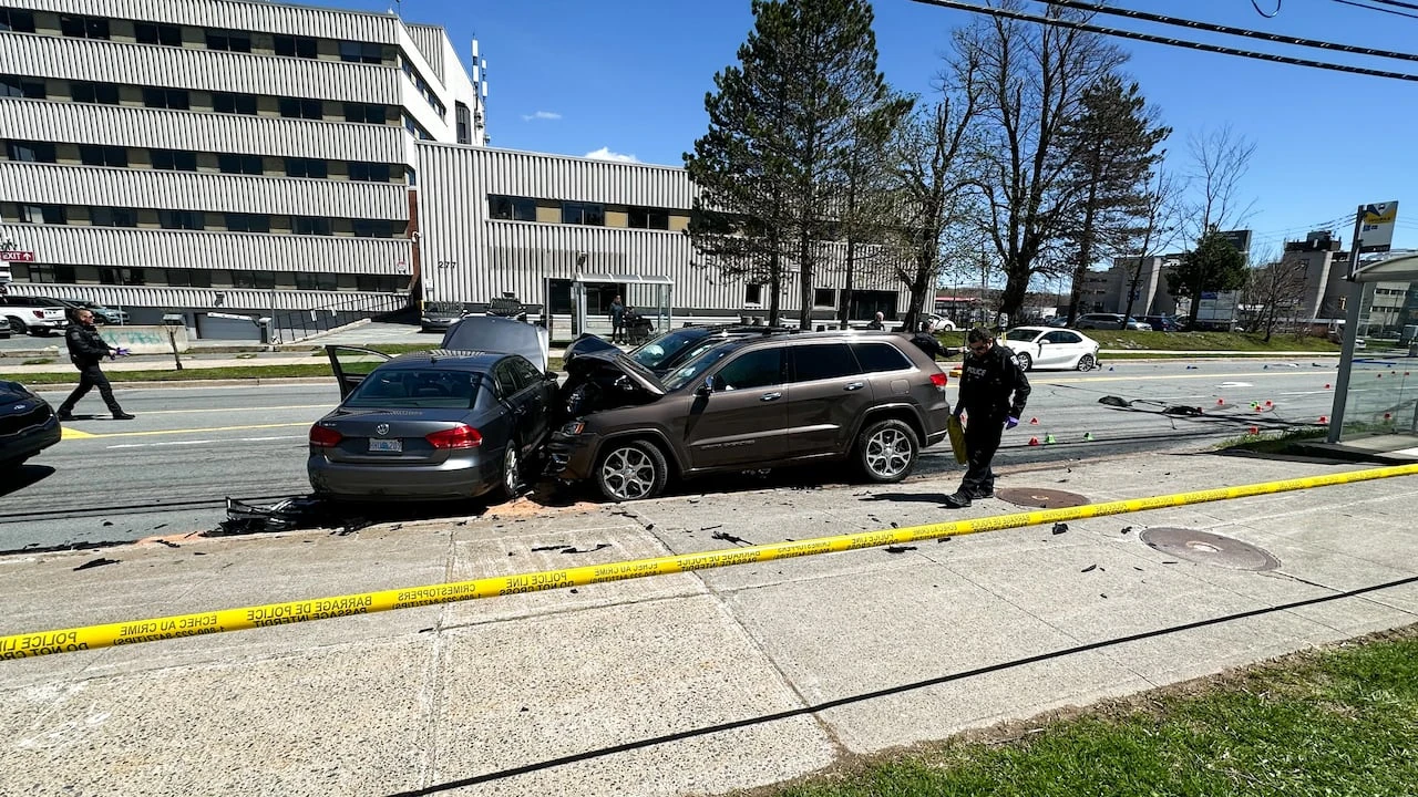 Multiple vehicles involved in crash on Pleasant Street in Dartmouth