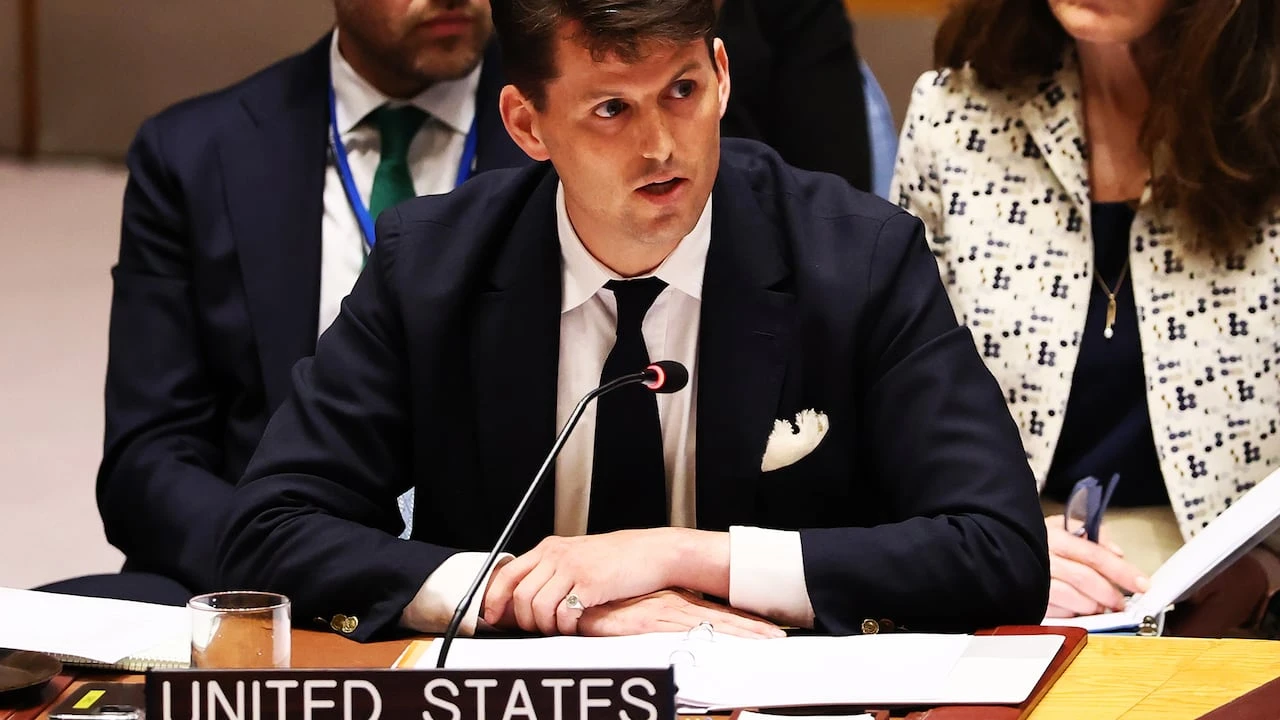 U.S. warns Iran not to target Americans as Trump urges nuclear deal