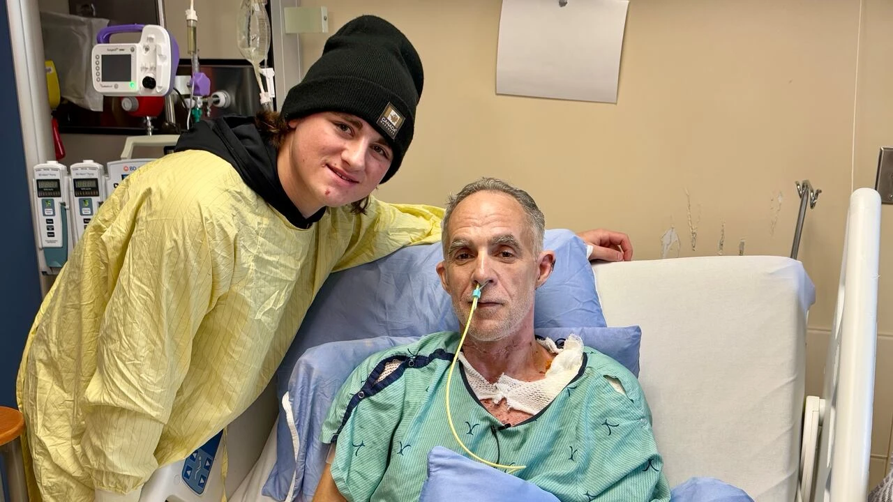 Hamilton teen receives Carnegie Medal for pulling man from tent fire