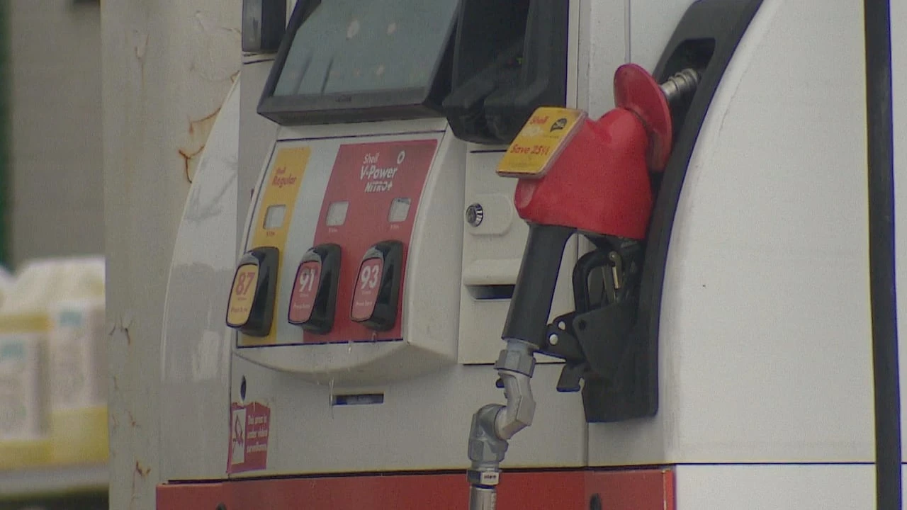 About 3.4 million Albertans will received $100 energy rebate from provincial government