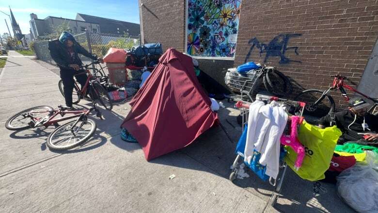 Council approves encampment response, but wants shelters kept away from BIAs