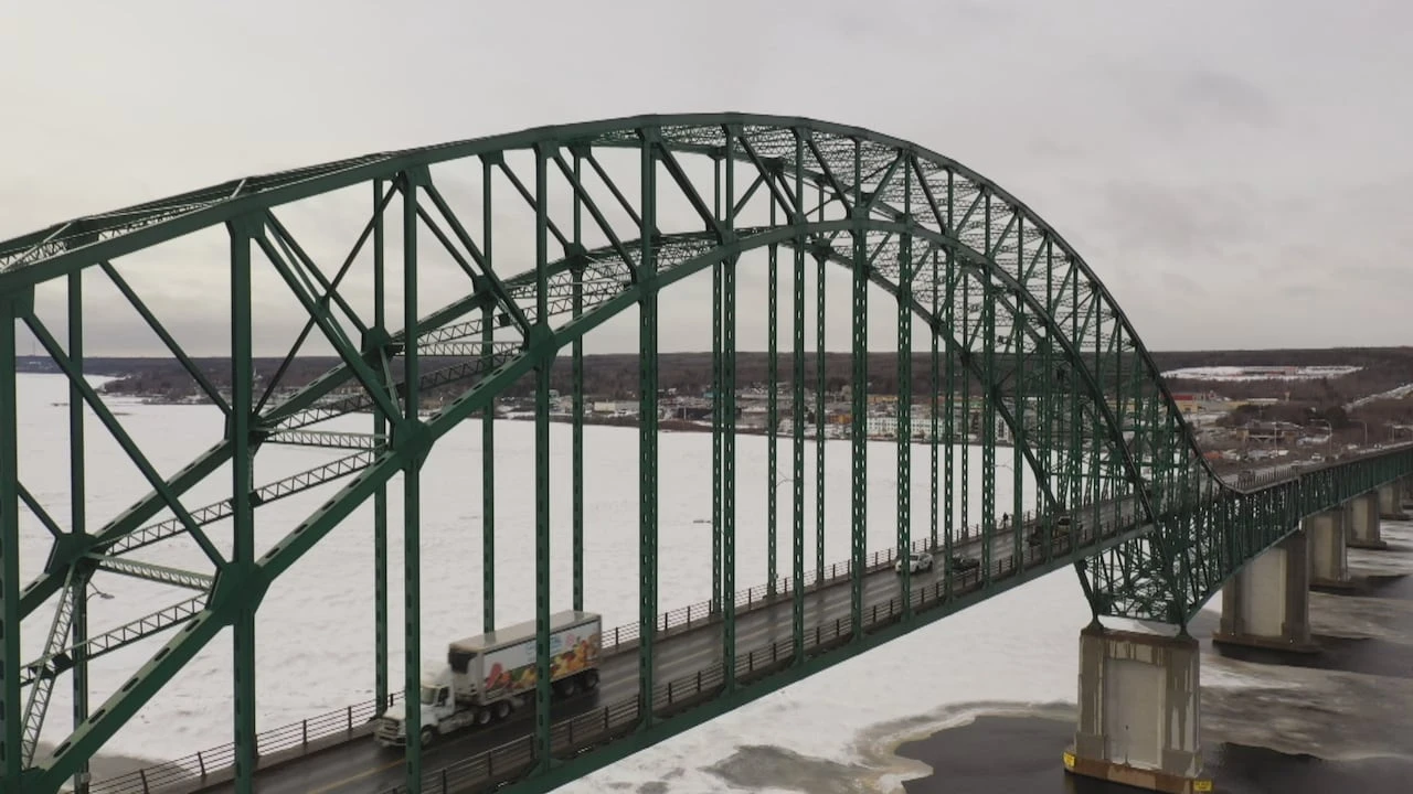 Life without Centennial Bridge not too bad so far, some Miramichi commuters say