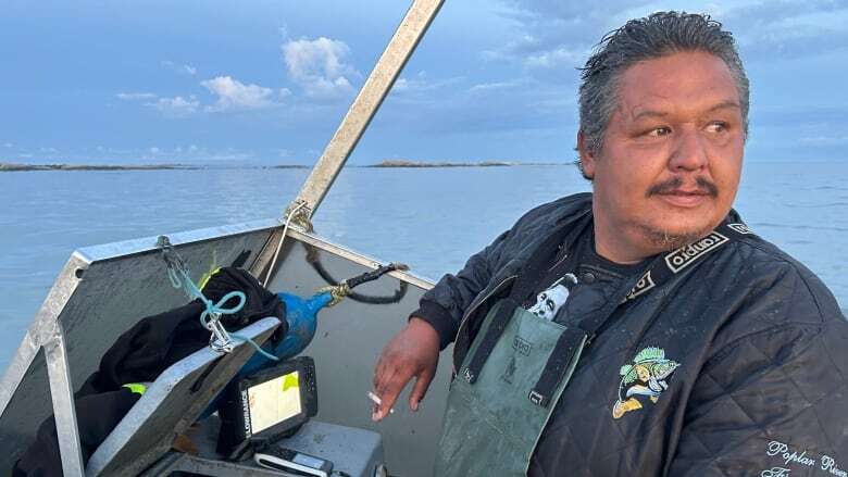 Despite challenges, fishing on Lake Winnipeg 'just a way of life' for many in this northern First Nation