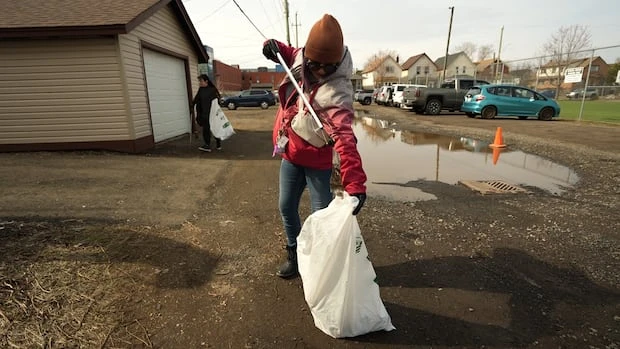 EcoSuperiors's Spring Up to Clean Up kicks off