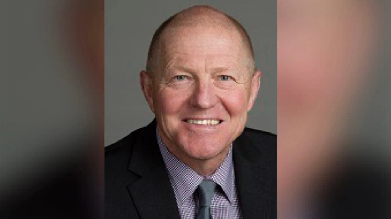 Stratford mayor backs legal challenge against strong mayor powers, expresses concern over cost