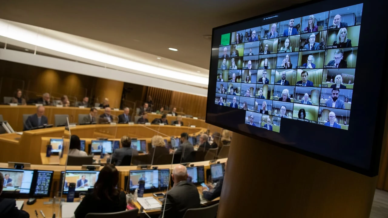 Metro Vancouver votes to cut number of board members