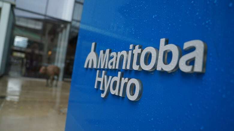 Union for Manitoba Hydro electrical workers mourns member's death, raises safety concerns