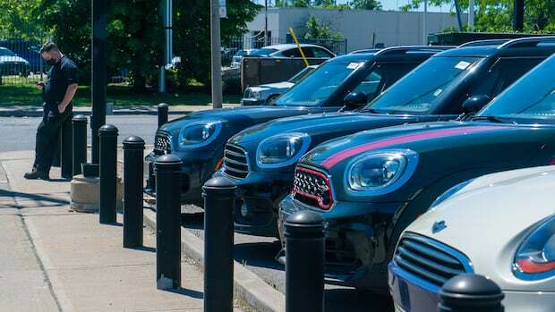 Ontario man calling for provincial lemon law, after new car starts having issues after 4 days