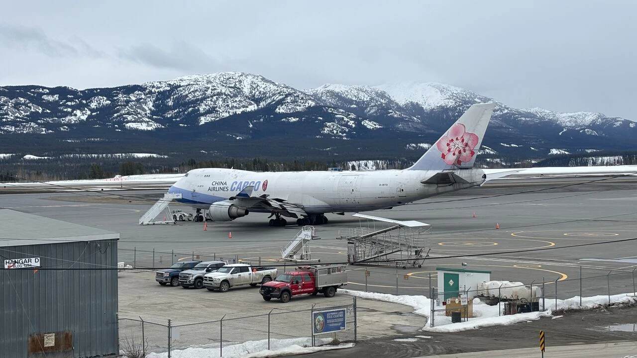 China Airlines plane diverted to Whitehorse due to concerns around smoke onboard