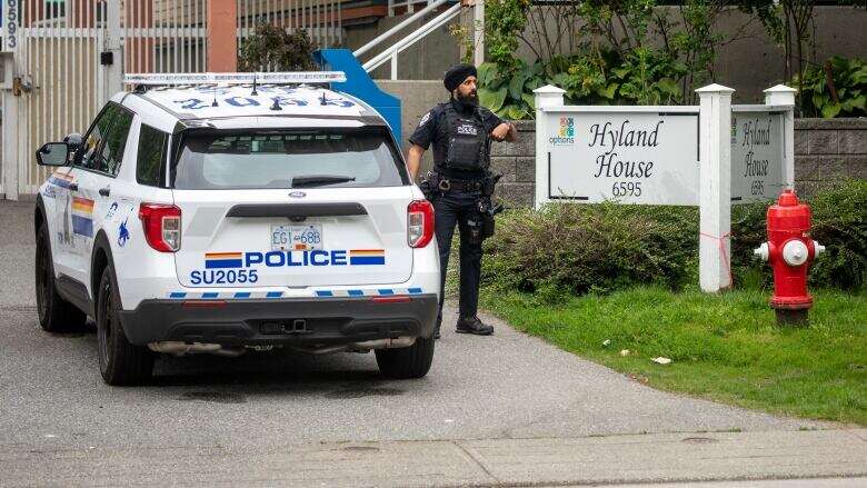 Man, 24, charged with 2nd-degree murder after fatal stabbing in Surrey