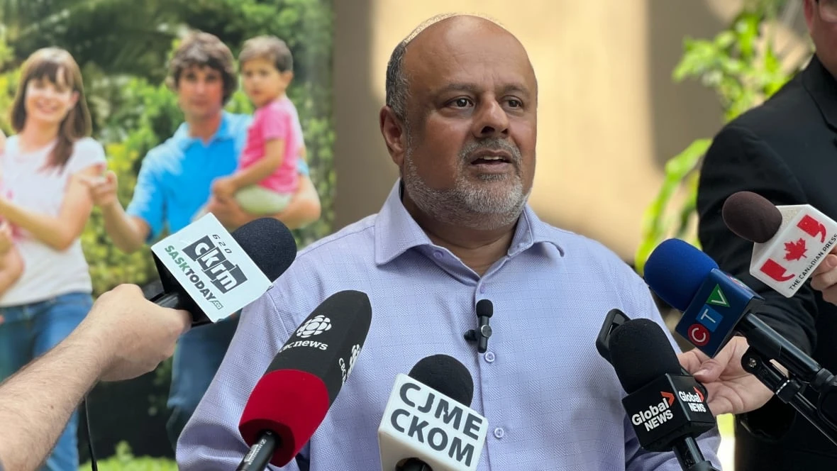 Measles outbreak will continue unless more people get vaccinated: Sask. chief medical officer