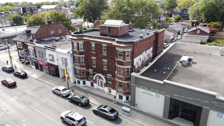 Apartment building for refugee families set to open in Toronto's west end