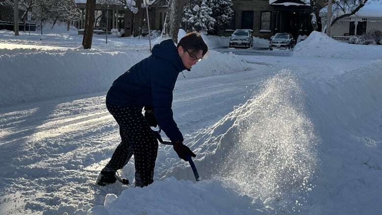 As snow blankets Waterloo region this winter, take care when shovelling warns local doctor