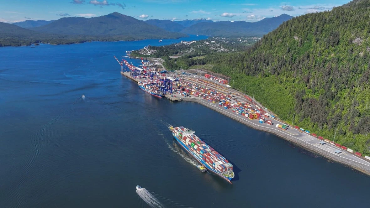 Unions oppose B.C. port's plans to test self-driving trucks