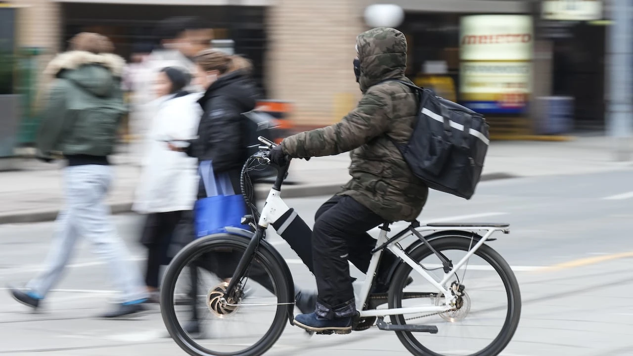 Some Islanders are unlocking their e-bikes to make them go faster, but that comes with risks