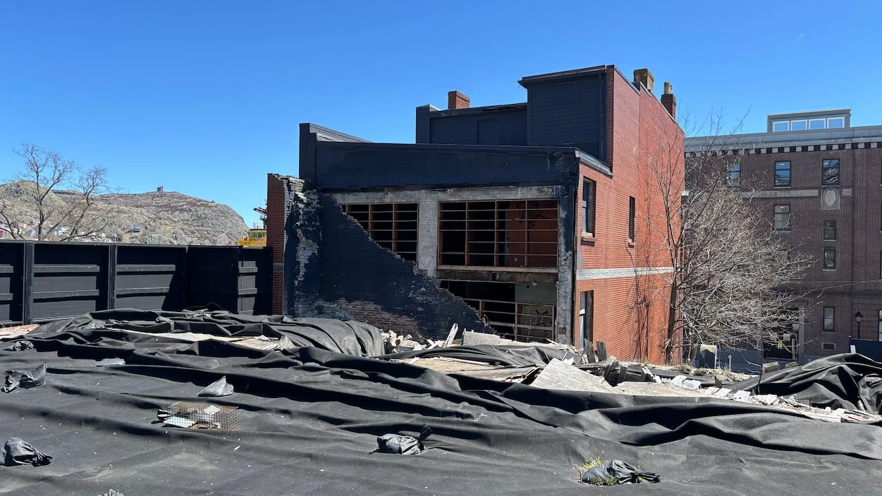 Heritage experts say this Water Street eyesore is the ideal site for an interpretation centre