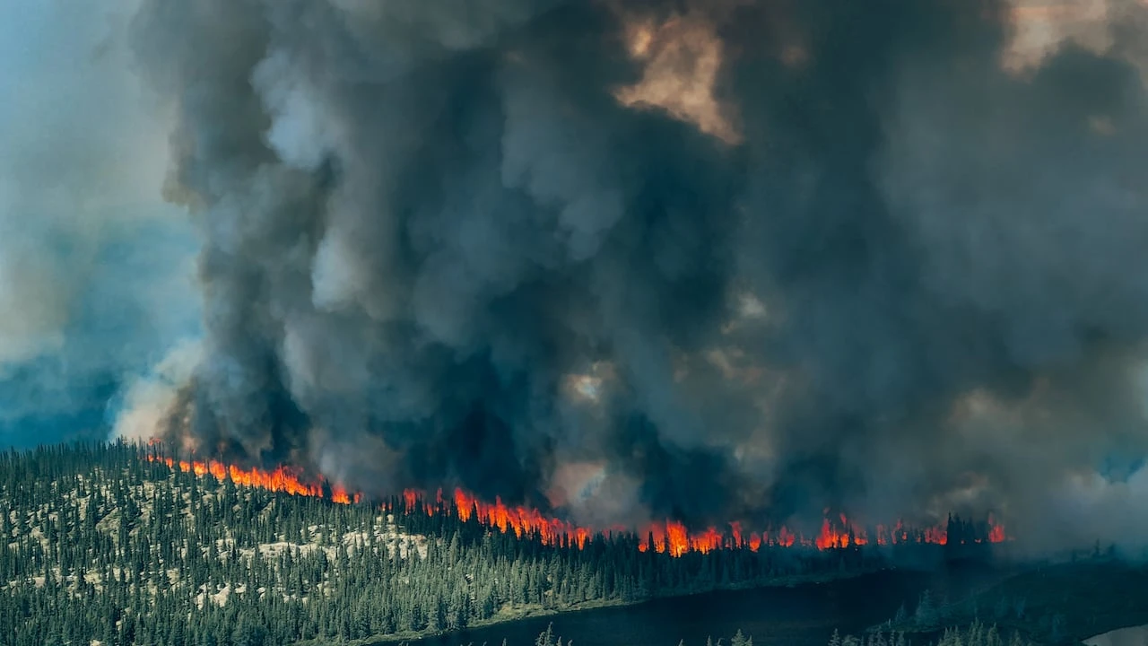 Northern Quebec wildfires force road closures near Cree communities