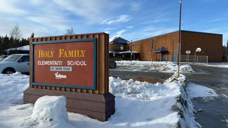 Emotional, tense Whitehorse Catholic school council meeting held in wake of principal stepping down