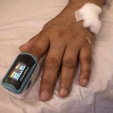 U.S. regulator aims to improve accuracy of blood oxygen devices for range of skin tones