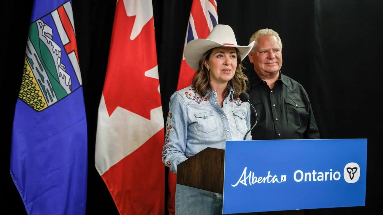 WATCH LIVE | Premiers Ford, Smith speak to reporters