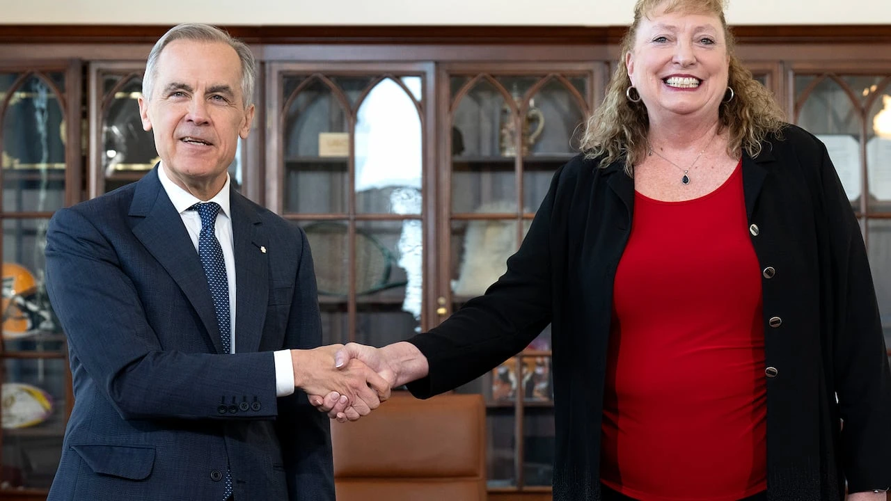 Liberals 1 seat from majority with latest Tory defection