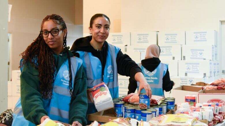 Hamilton charity gives boxes of food to hundreds of families for Ramadan