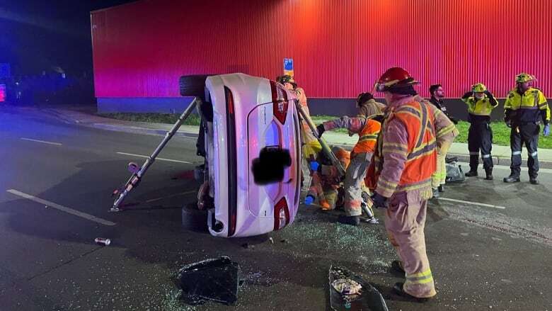 4 people in hospital after 3-vehicle crash in east London