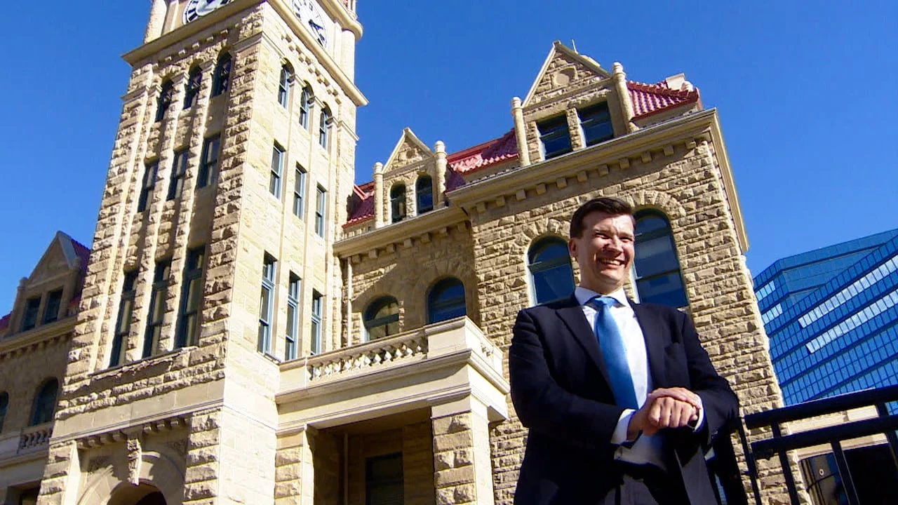 Experts say provincial rule changes to blame for long municipal voting lines