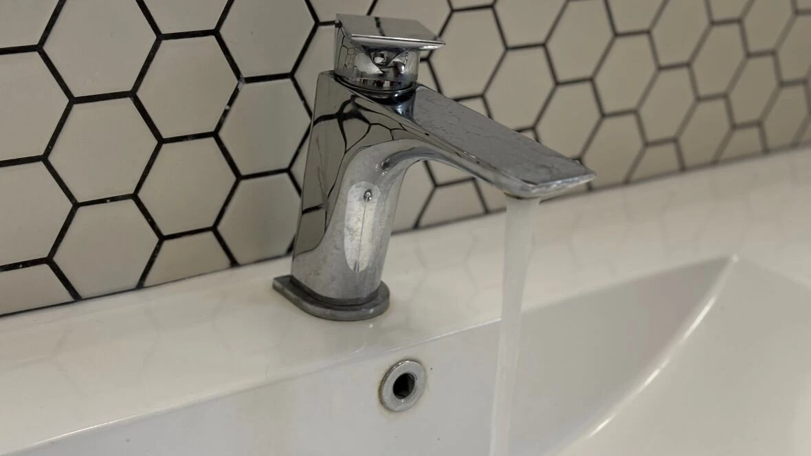 Ross River School water is safe, Yukon gov't says — but principal, school board decry lack of communication