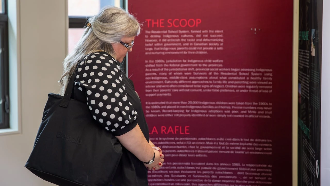 Multimedia exhibit in Thunder Bay, Ont., honours Indigenous Sixties Scoop survivors