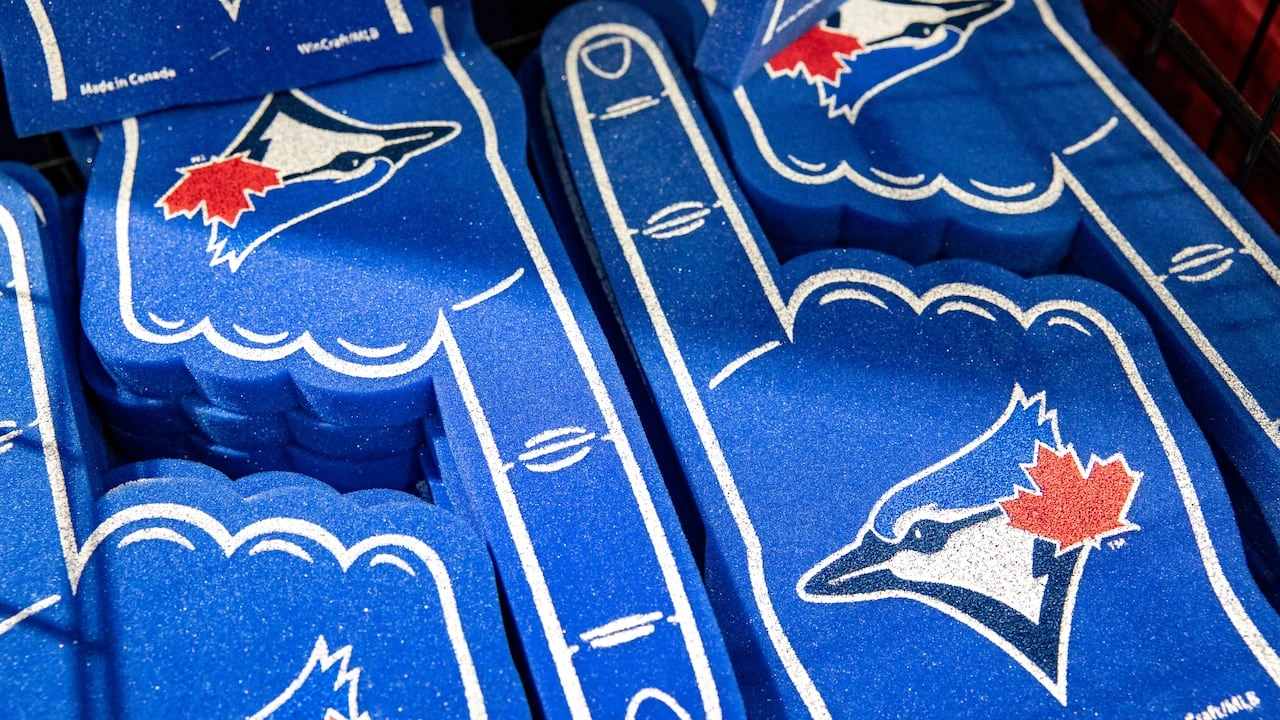 At home and away, Blue Jays fans eagerly prepare for the ALCS round