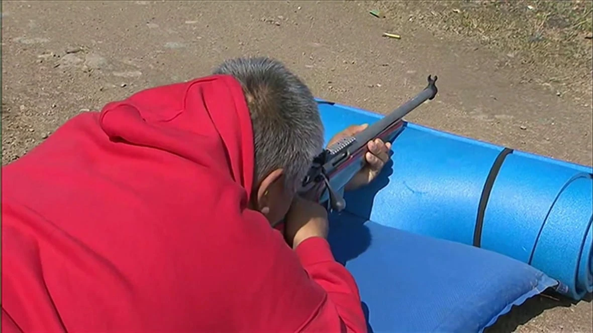 Rifles issued to Canadian Rangers in the Arctic need replacements, don't work in the cold