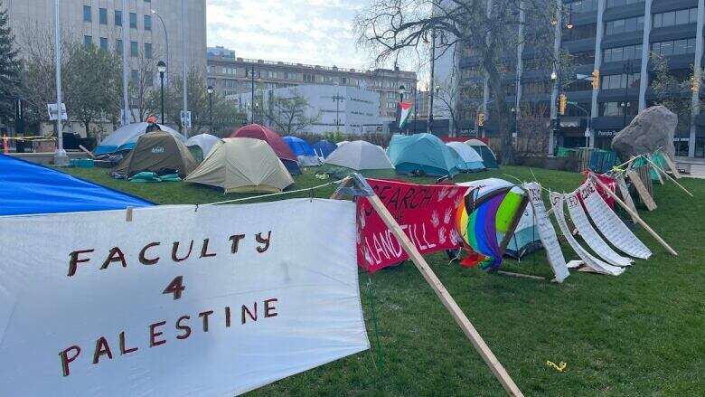 Protesters set up pro-Palestinian encampment at University of Winnipeg campus