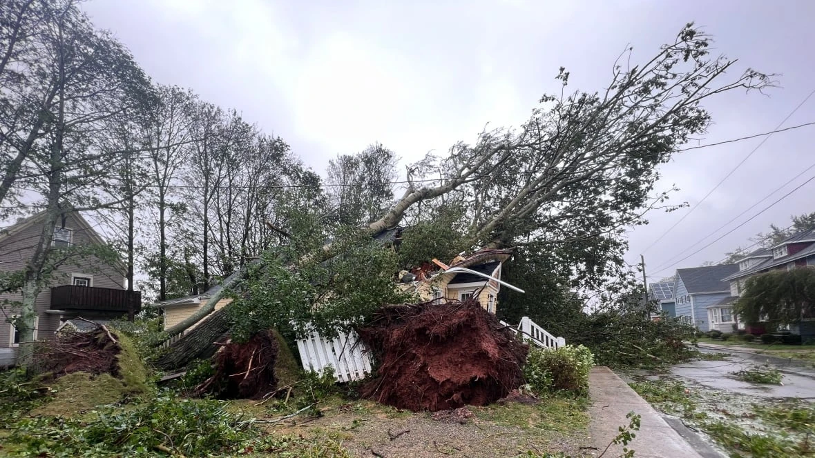 Expert worries cuts to hurricane research in U.S. might cloud forecasting in Canada