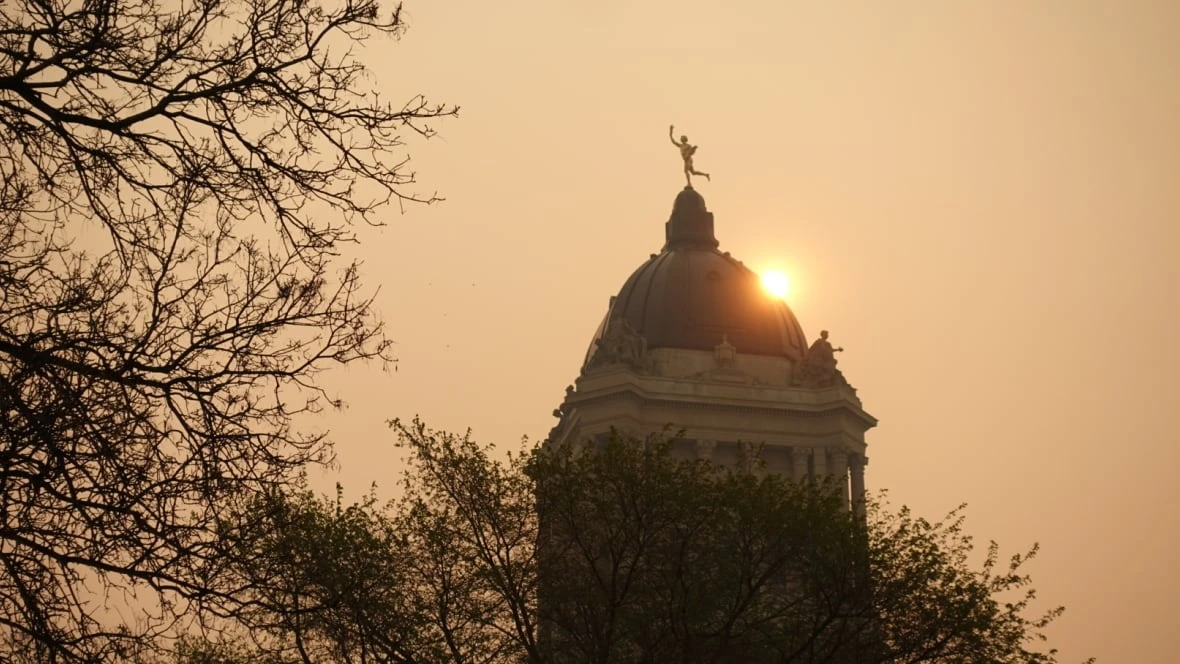 Revamp of Manitoba's air quality monitoring infrastructure needed for 'smokier future,' says expert