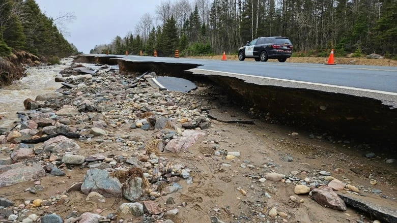 Heavy rainfall, snowmelt leads to flood warnings in northeastern Ontario
