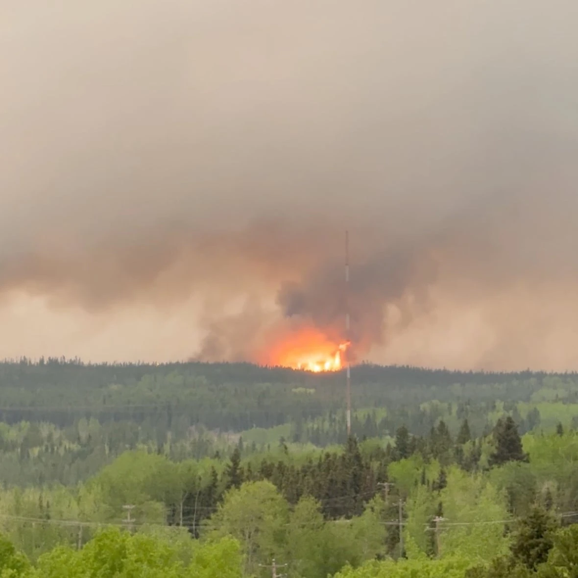 Flin Flon, Man., mayor says wildfire now threatens community from all 4 sides