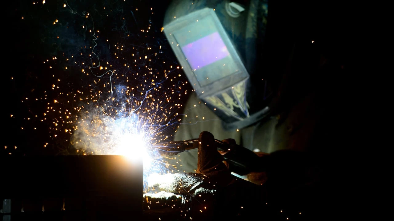 Carney government proposes $6B to hire 100,000 new skilled trades workers