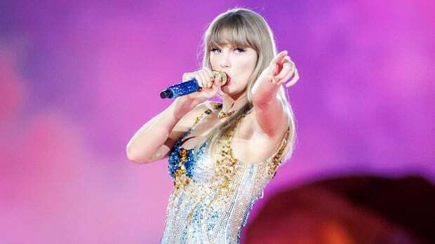 Not 'sorry aboot it!': Taylor Swift wows in electric Toronto debut