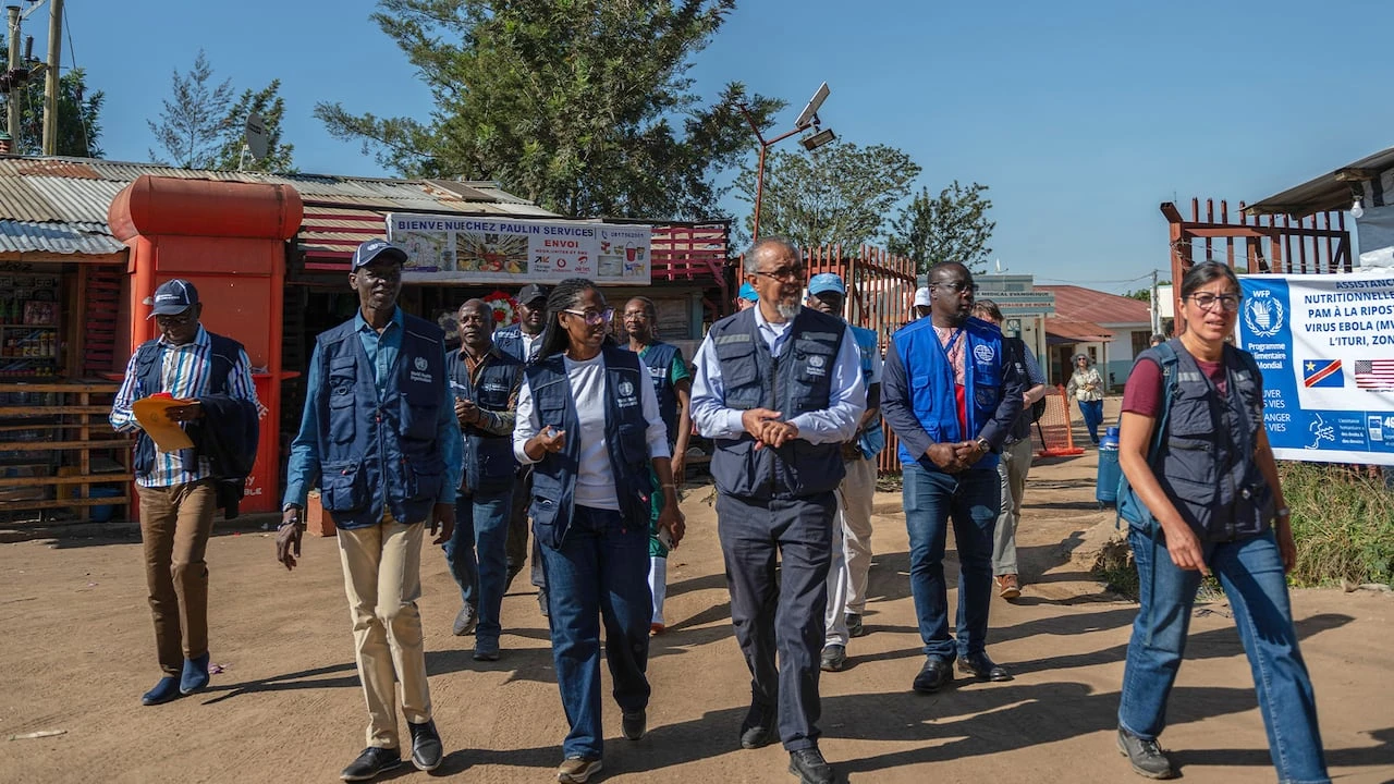 Ebola outbreak leaves health-care workers desperate for supplies