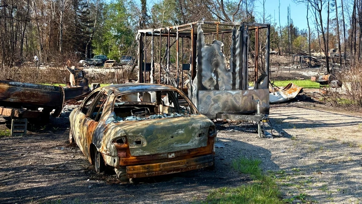 Residents who lost homes to Sask. wildfires meet with law firm about class-action suit against province