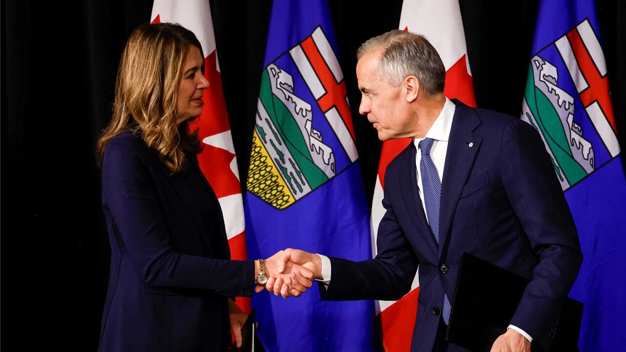 Carney, Smith sign energy agreement paving way for new pipeline
