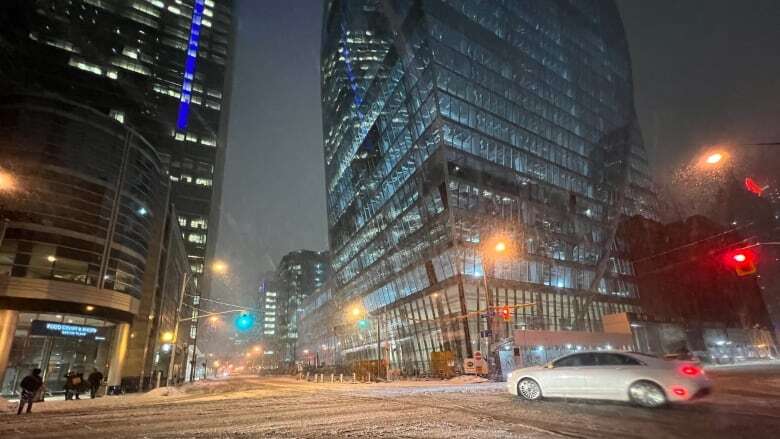 Toronto under winter weather travel advisory with light snow Thursday night