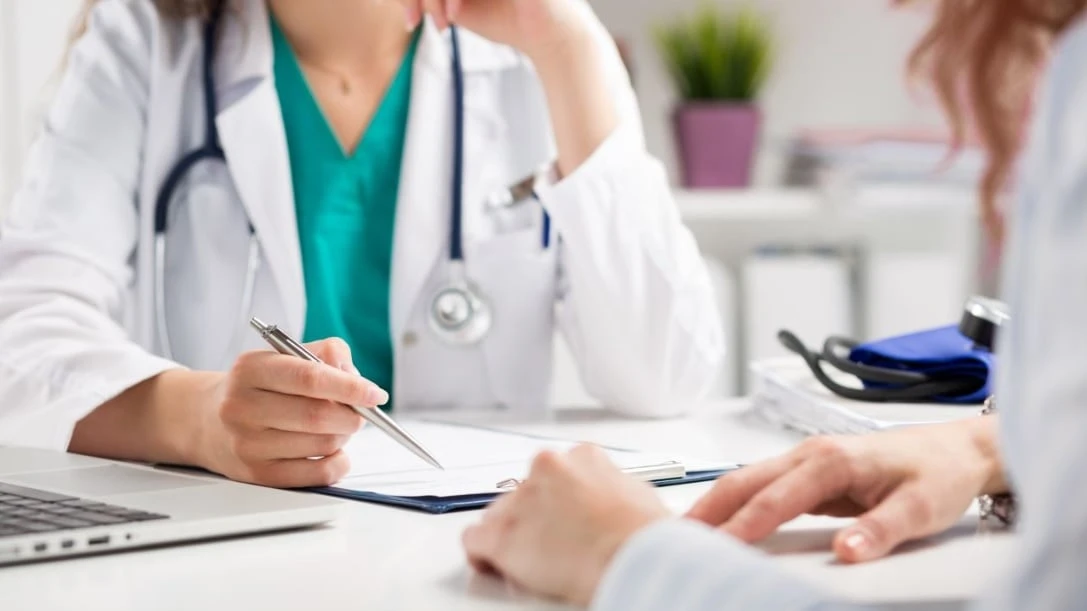 Eligible doctors in Alberta can work in both public, private systems starting this fall
