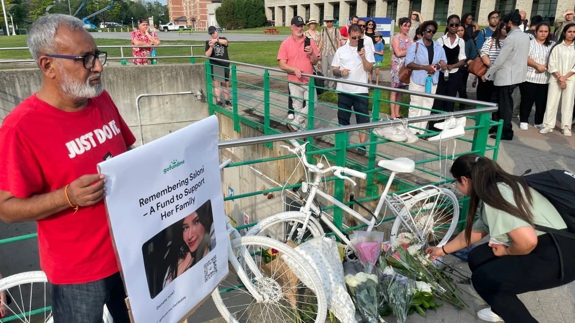 Mourners at vigil for pedestrian killed on Elgin Street demand safer roads