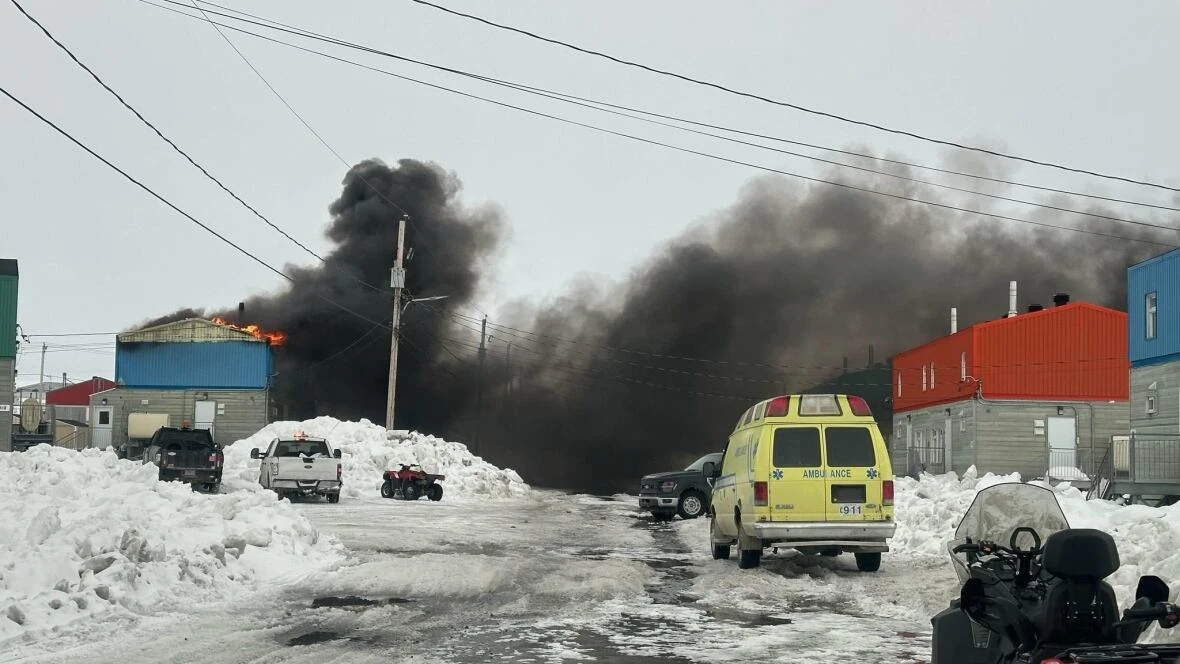 Saddled with water shortage, fire forces Puvirnituq, Que. to declare state of emergency