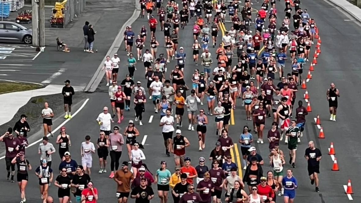 Bazley, Moulton win top spots at the 97th annual Tely-10 road race