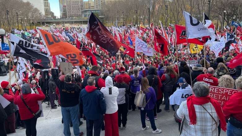 Edmonton public school support staff walk off the job, sending schools and parents scrambling