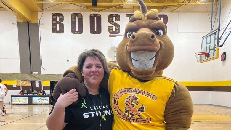 'Road to recovery'- Sault Ste. Marie teacher shaves head to support student battling cancer