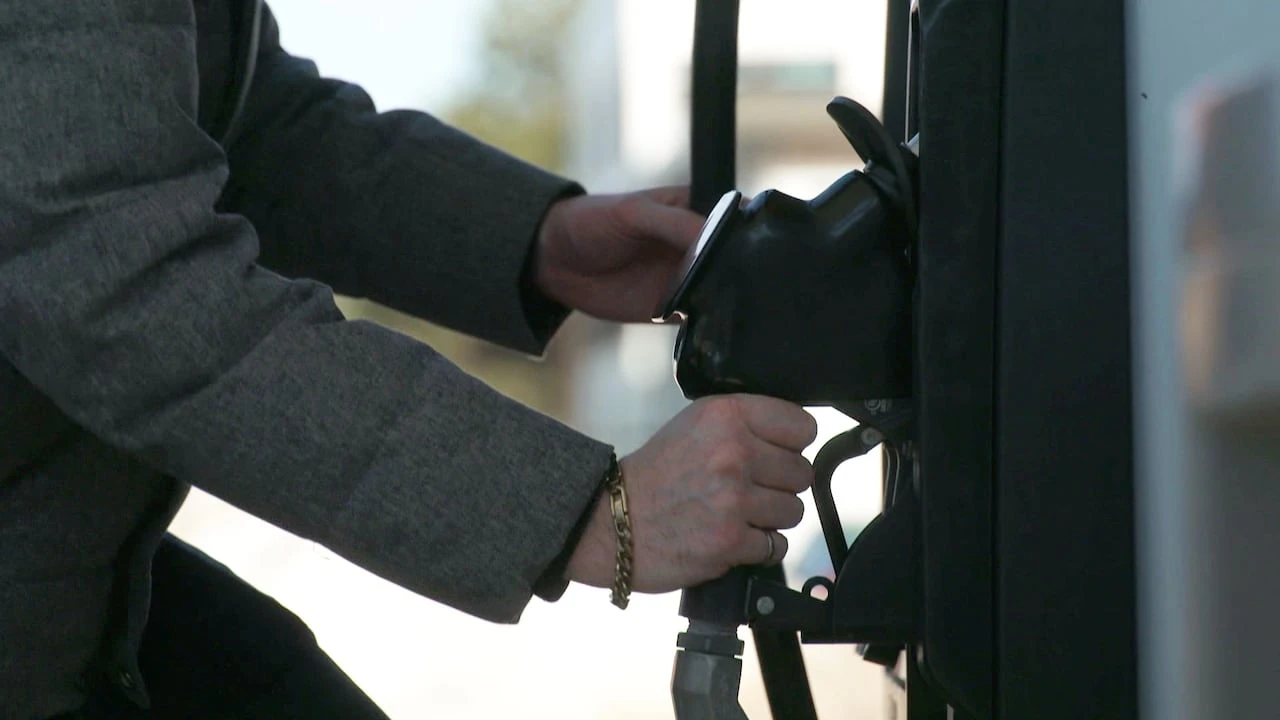 Gas drops 3.4 cents per litre across N.L. in first daily price update of June
